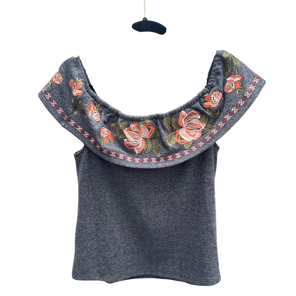 THML Womens Off Shoulder Floral Embroidered Knit Ruffle Top Grey Large SFW072-CH